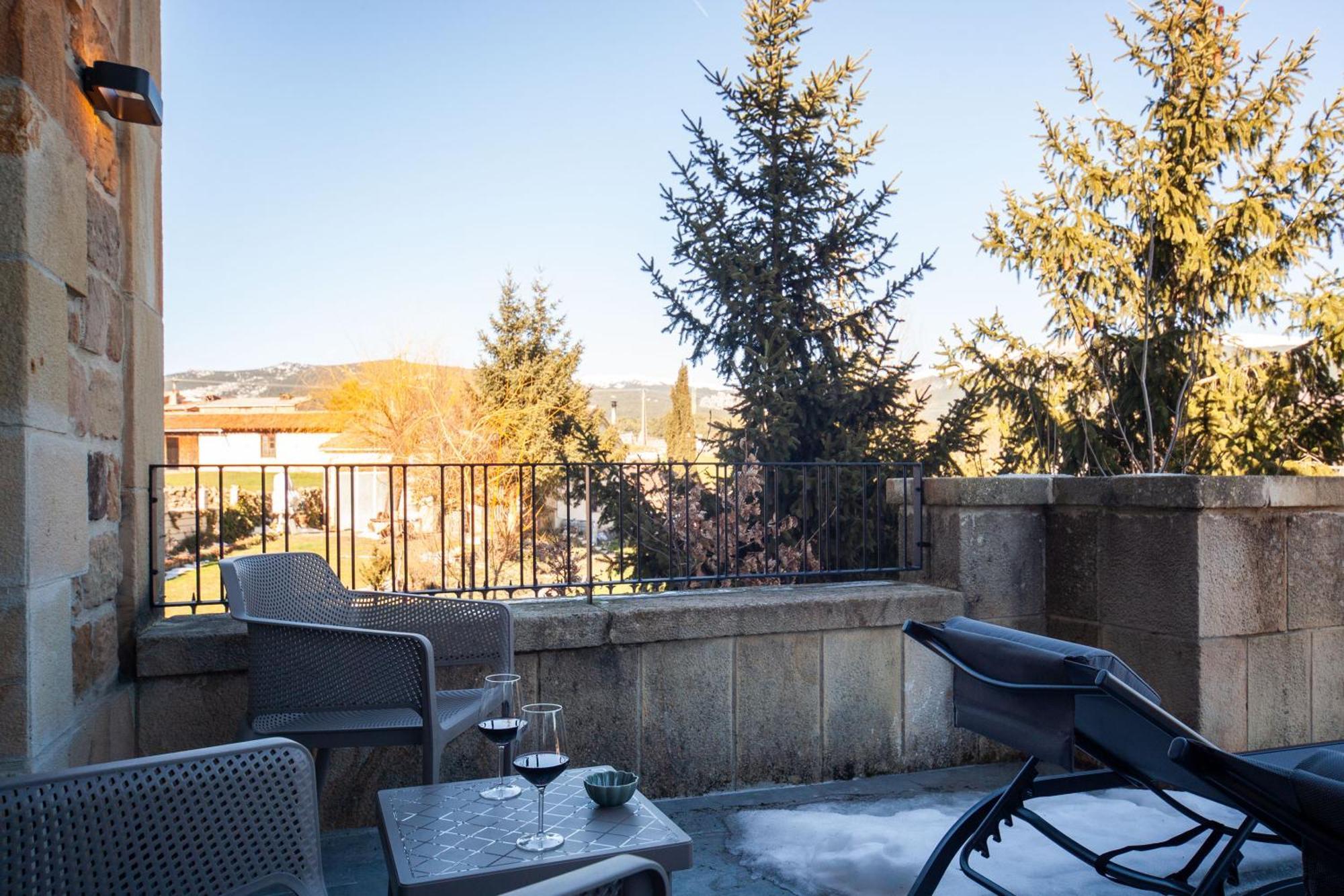 Duruelo Mountain Suites Duruelo de la Sierra Εξωτερικό φωτογραφία